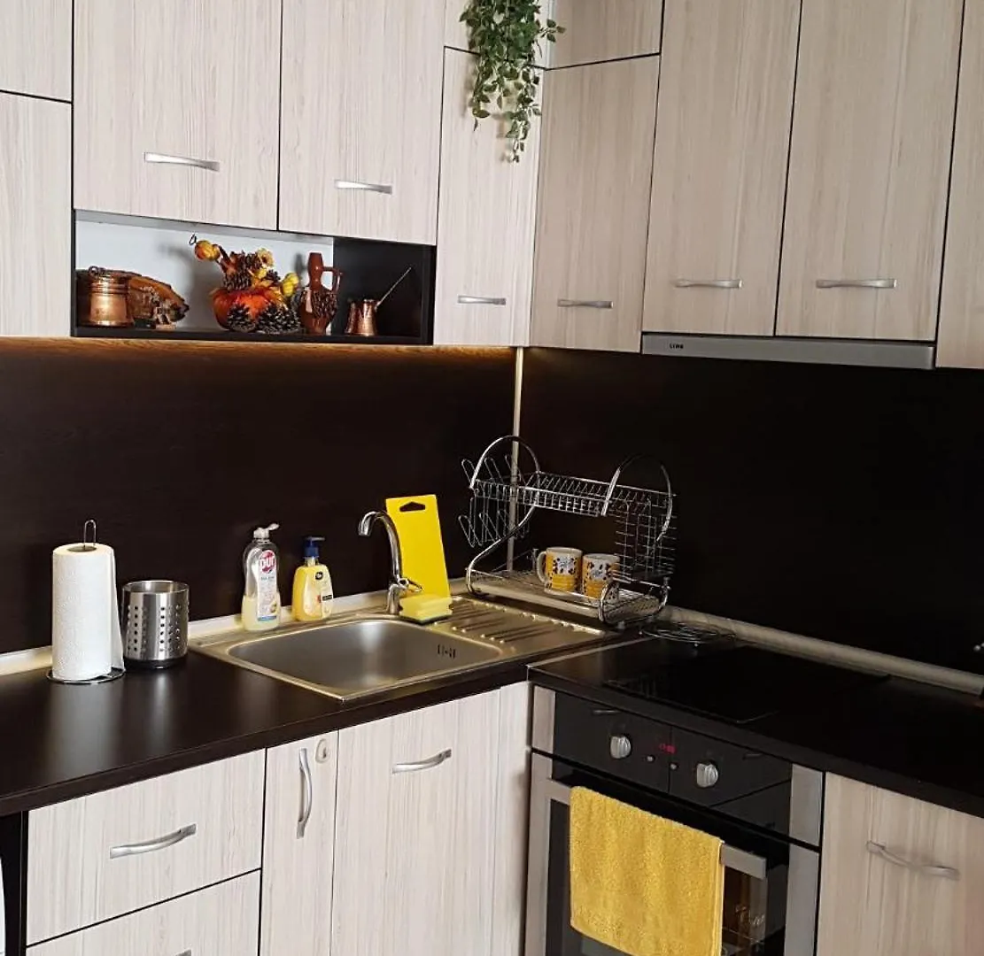 바르나 Poli'S Aparment Sunny Freesia 아파트 0*,
